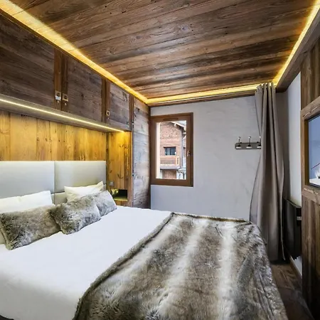 Cristal De Roche - 3 Pieces Pour 4 Personnes 494 * Courchevel